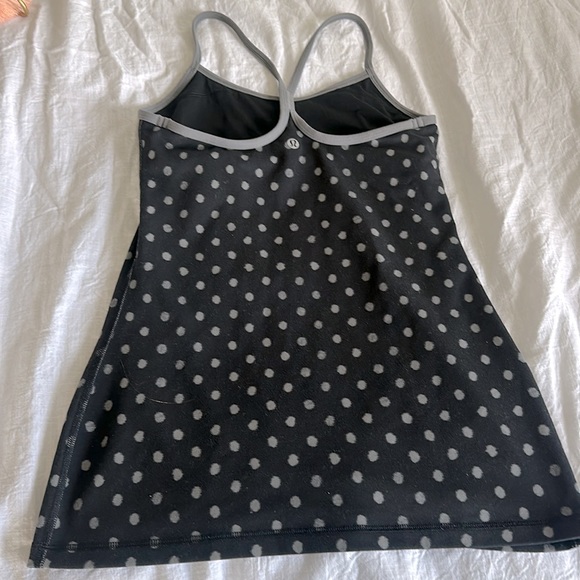 Women’s Lululemon tank - Picture 2 of 3